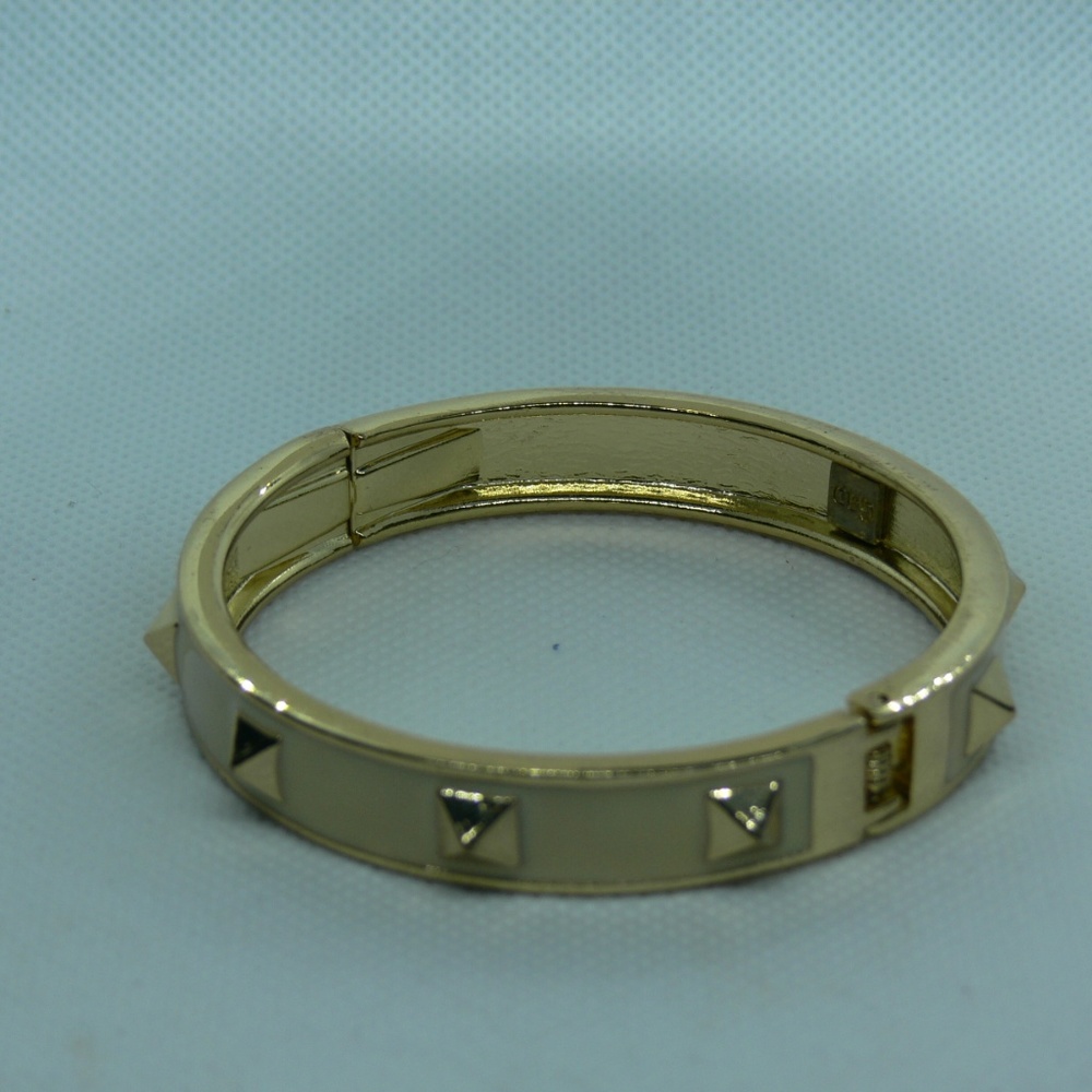 Gap stud bracelet - Picture 2 of 5